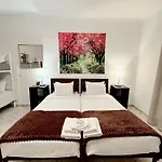 Gardens Guest House-hostel Nocleg ze śniadaniem