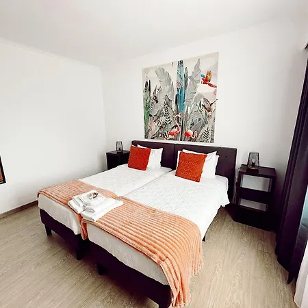 Gardens Guest House-hostel 5*