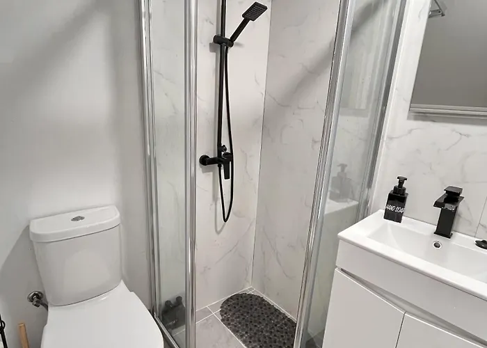 Gardens Guest House-hostel