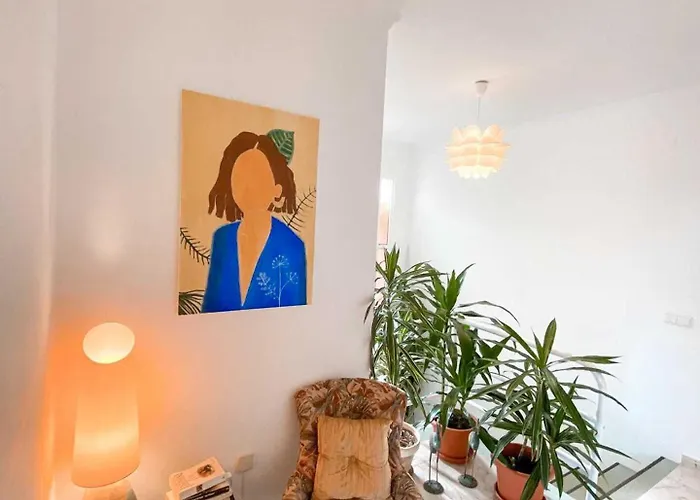 Gardens Guest House-hostel 5*