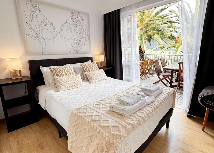 Gardens Guest House-hostel Bed & Breakfast São Vicente