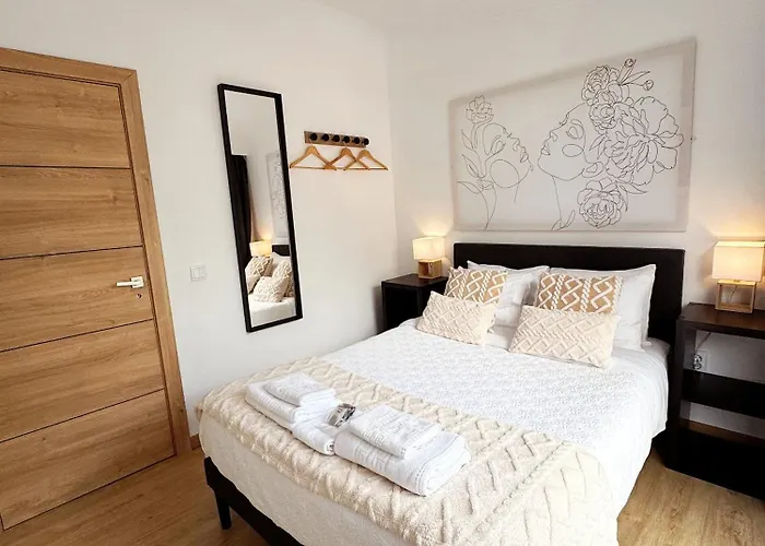 Gardens Guest House-hostel 5*