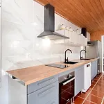 Gardens Guest House-hostel 5*