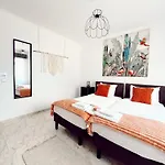 Gardens Guest House-hostel