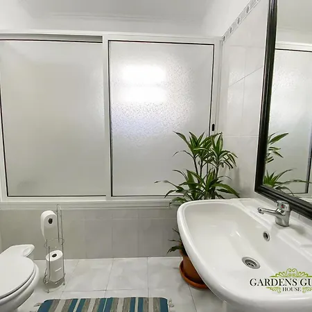 Gardens Guest House-hostel