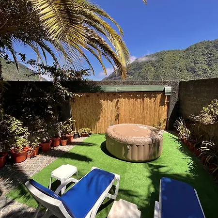 Bed & Breakfast Gardens Guest House-hostel