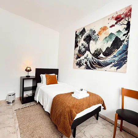Gardens Guest House-hostel Bed & Breakfast 5*