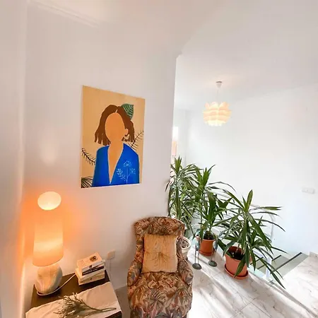 Gardens Guest House-hostel 5*