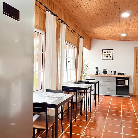 Gardens Guest House-hostel Bed & Breakfast São Vicente
