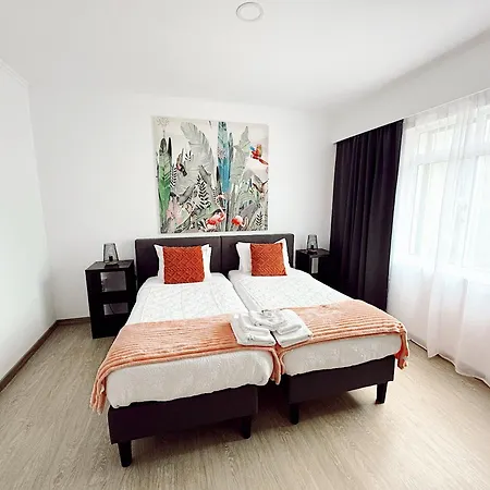 Gardens Guest House-hostel Bed & Breakfast São Vicente