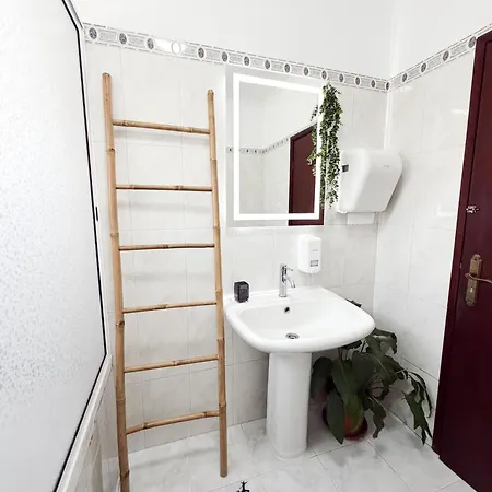 Gardens Guest House-hostel São Vicente