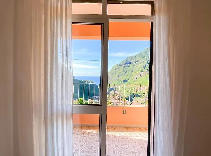 Gardens Guest House-hostel 5* São Vicente